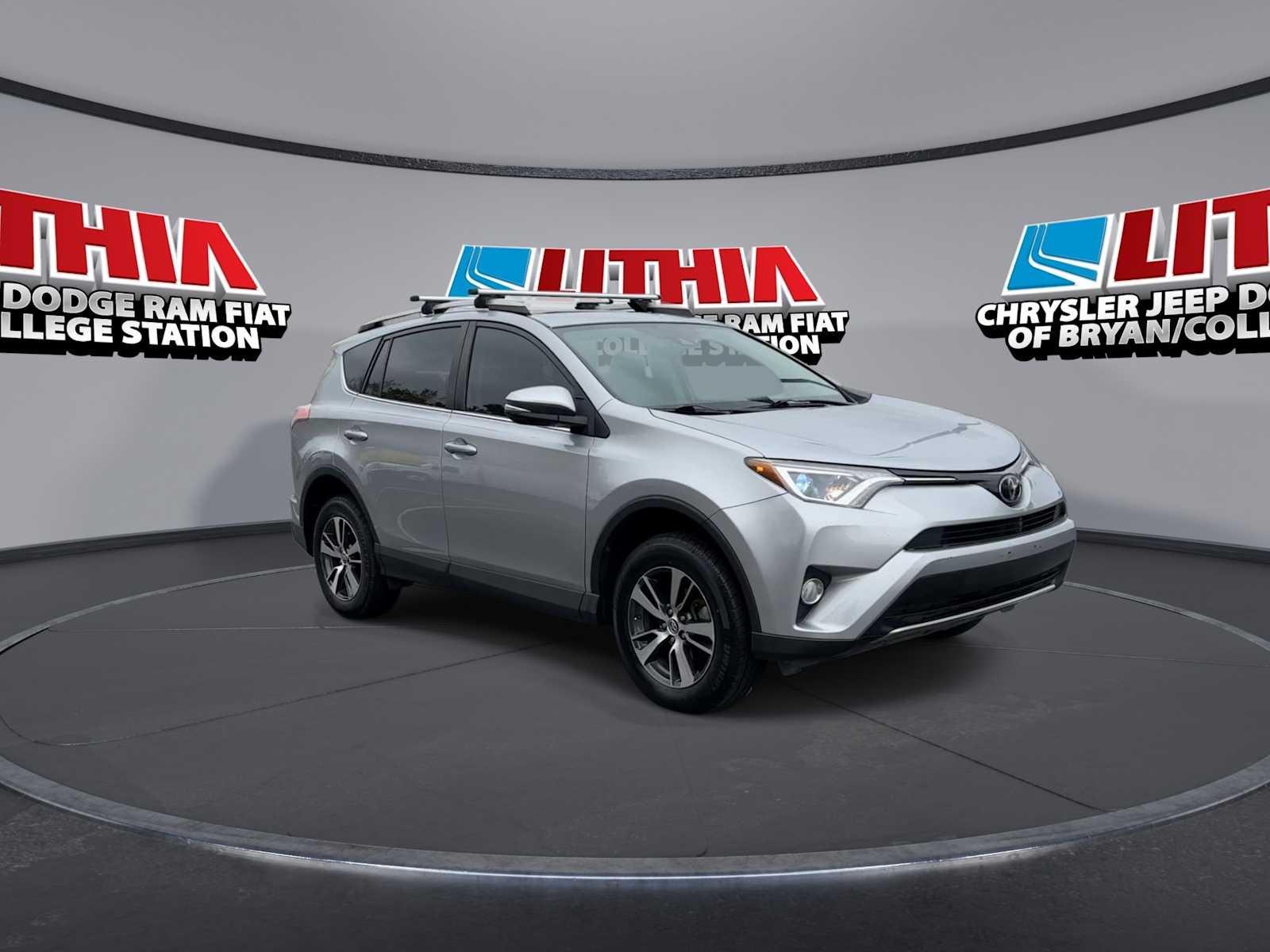Used 2018 Toyota RAV4 XLE with VIN 2T3WFREV4JW478274 for sale in Bryan, TX