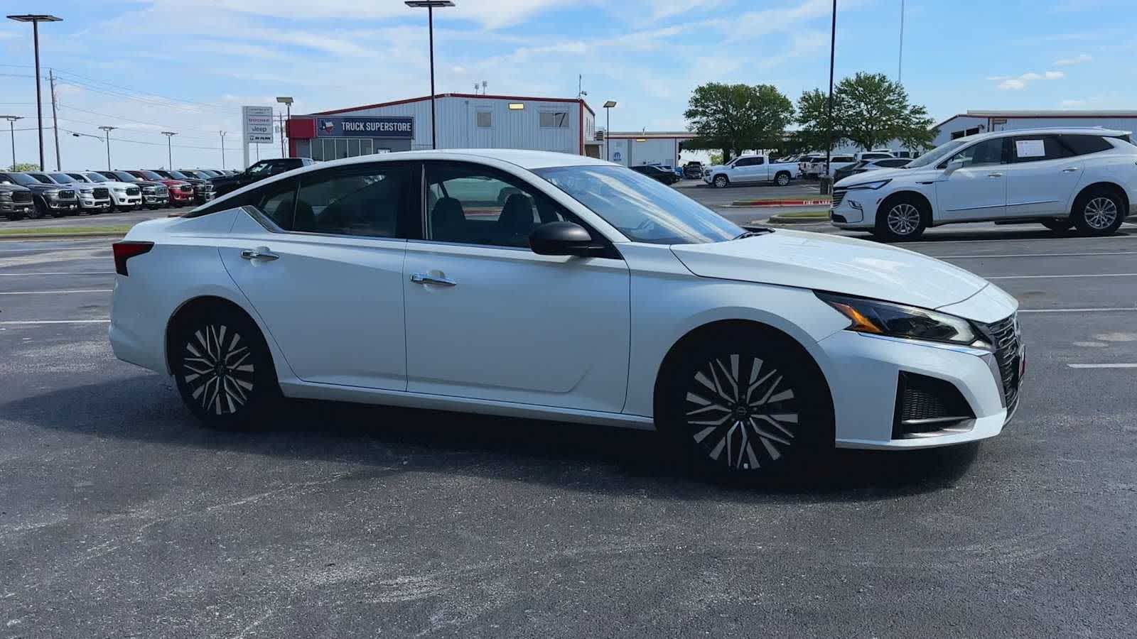 Thumbnail: 2025 Nissan Altima - 2