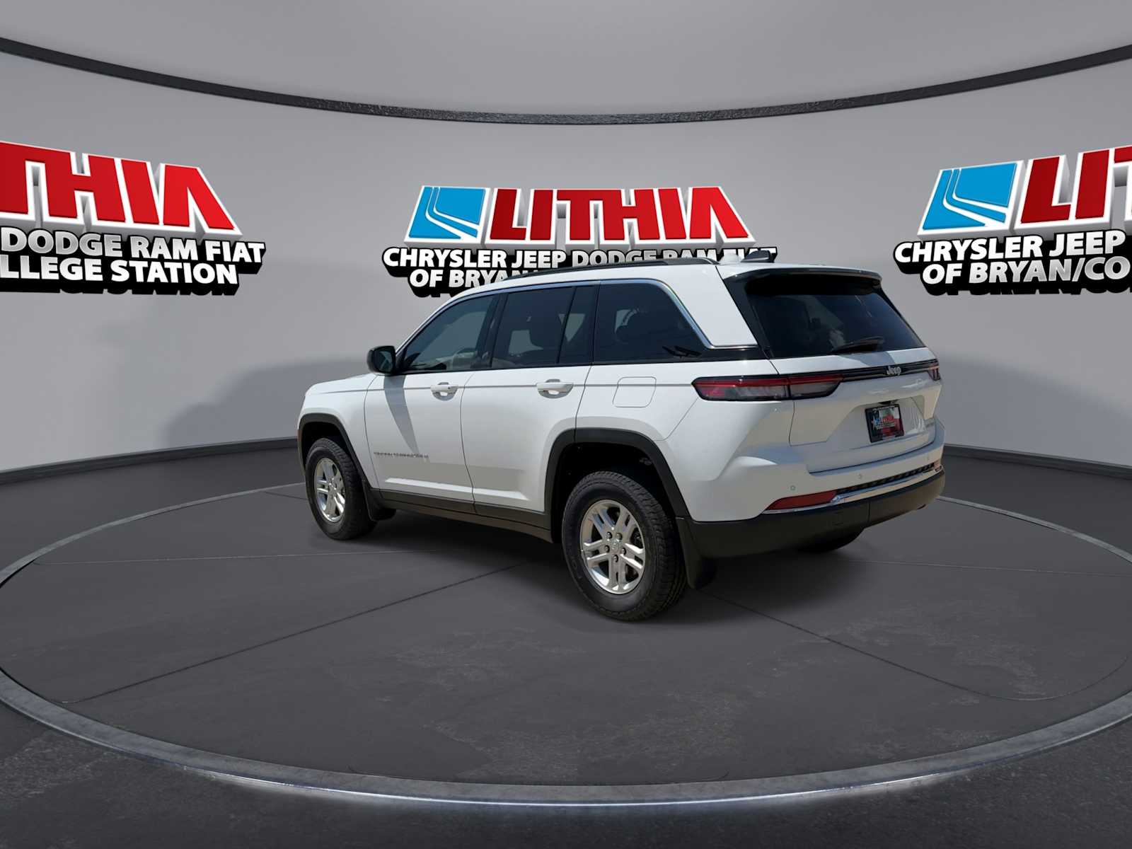 Thumbnail: 2025 Jeep Grand Cherokee - 6