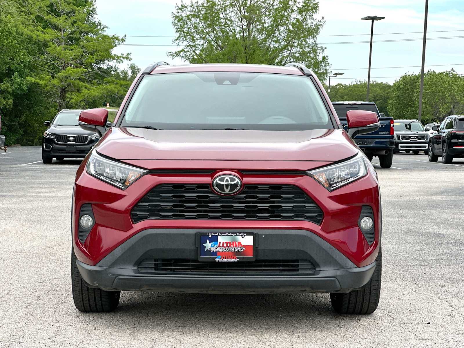 Thumbnail: 2020 Toyota RAV4 - 10