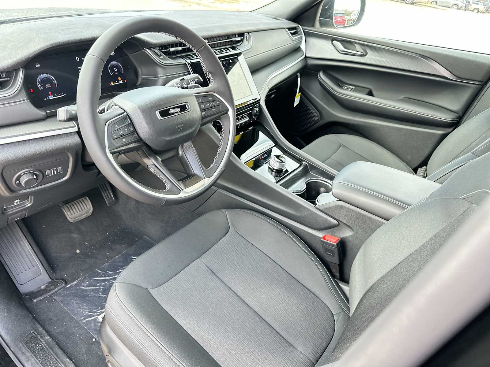 Thumbnail: 2025 Jeep Grand Cherokee - 18