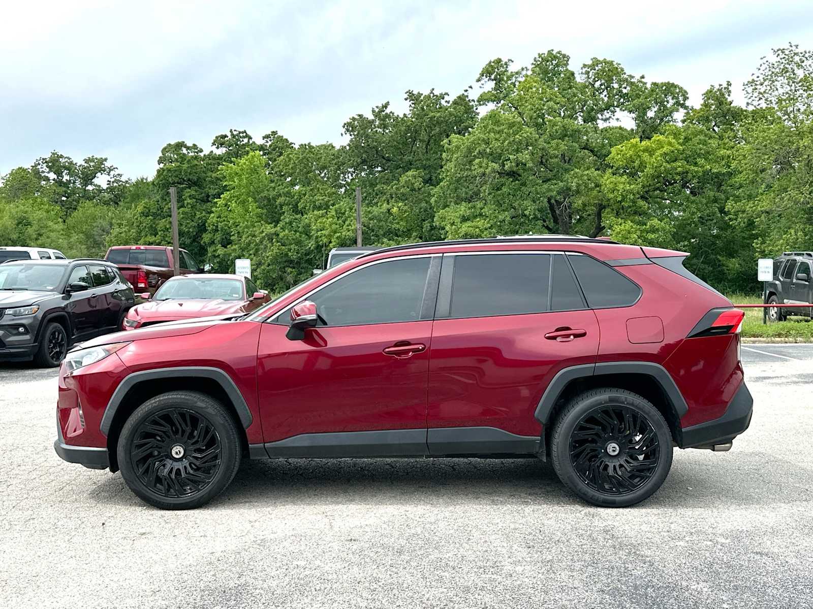 Thumbnail: 2020 Toyota RAV4 - 12
