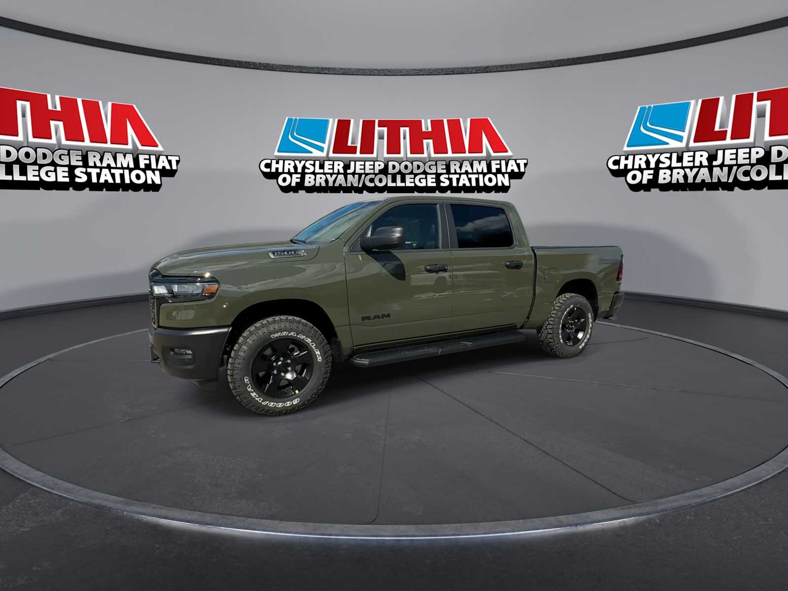 New 2027 Ram 1500 TRADESMAN CREW CAB 4X4 Pickup