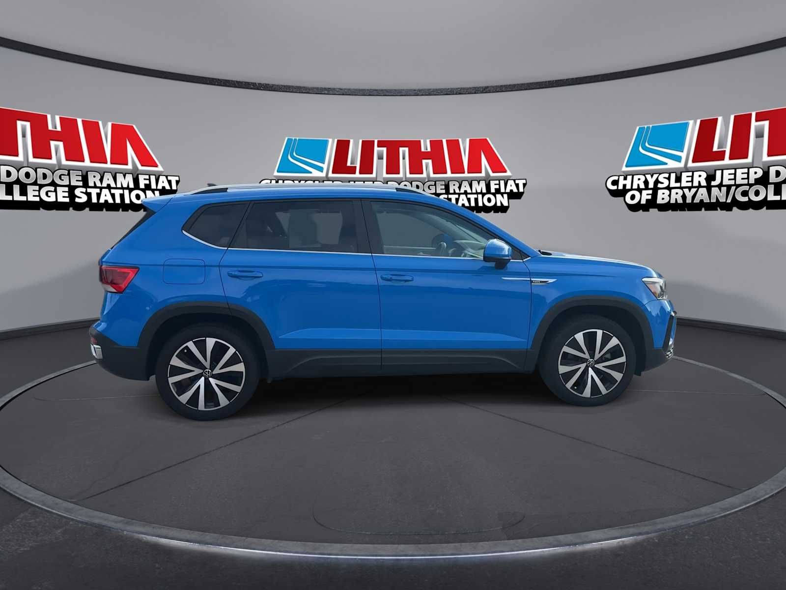 Thumbnail: 2023 Volkswagen Taos - 9