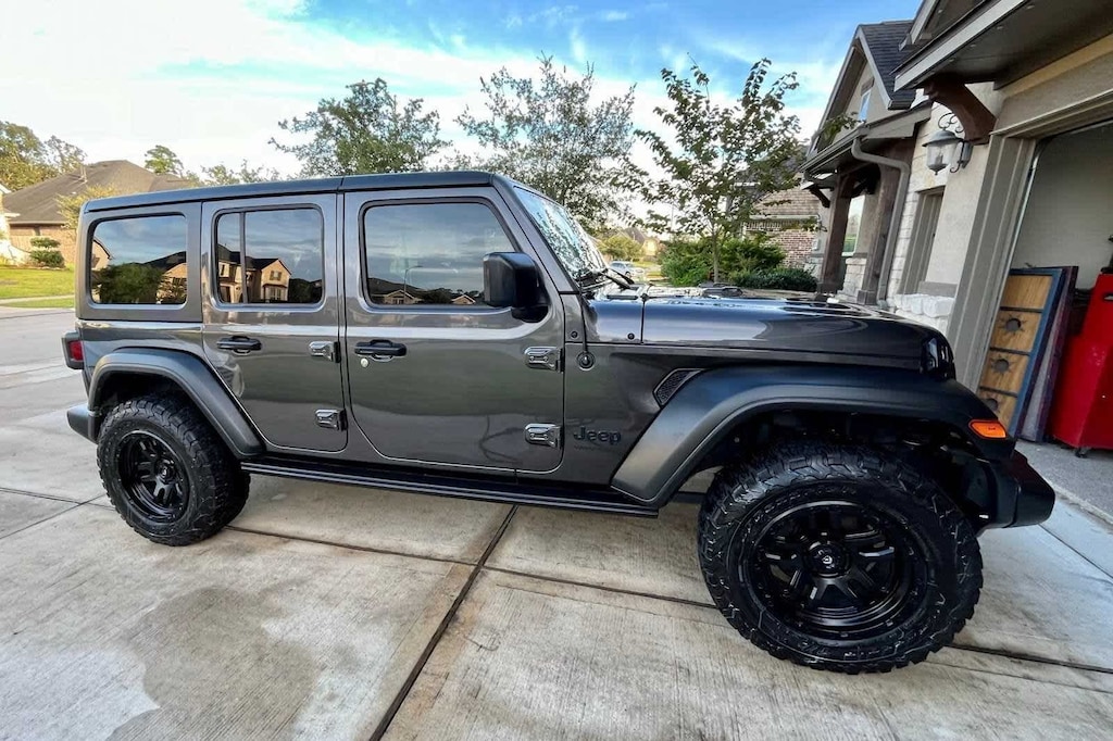 Used 2020 Jeep Wrangler Unlimited Sport SUV