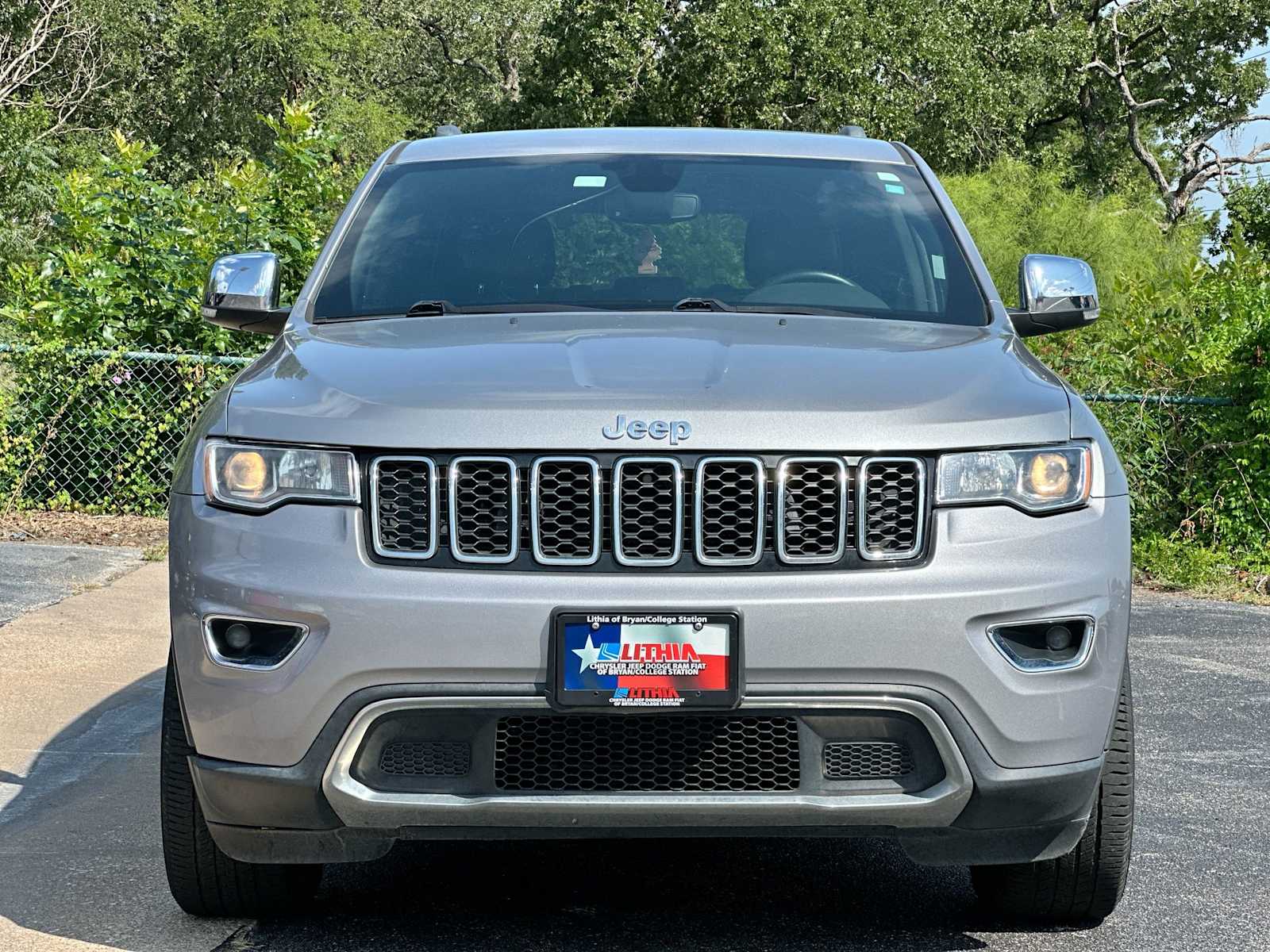 Thumbnail: 2019 Jeep Grand Cherokee - 10