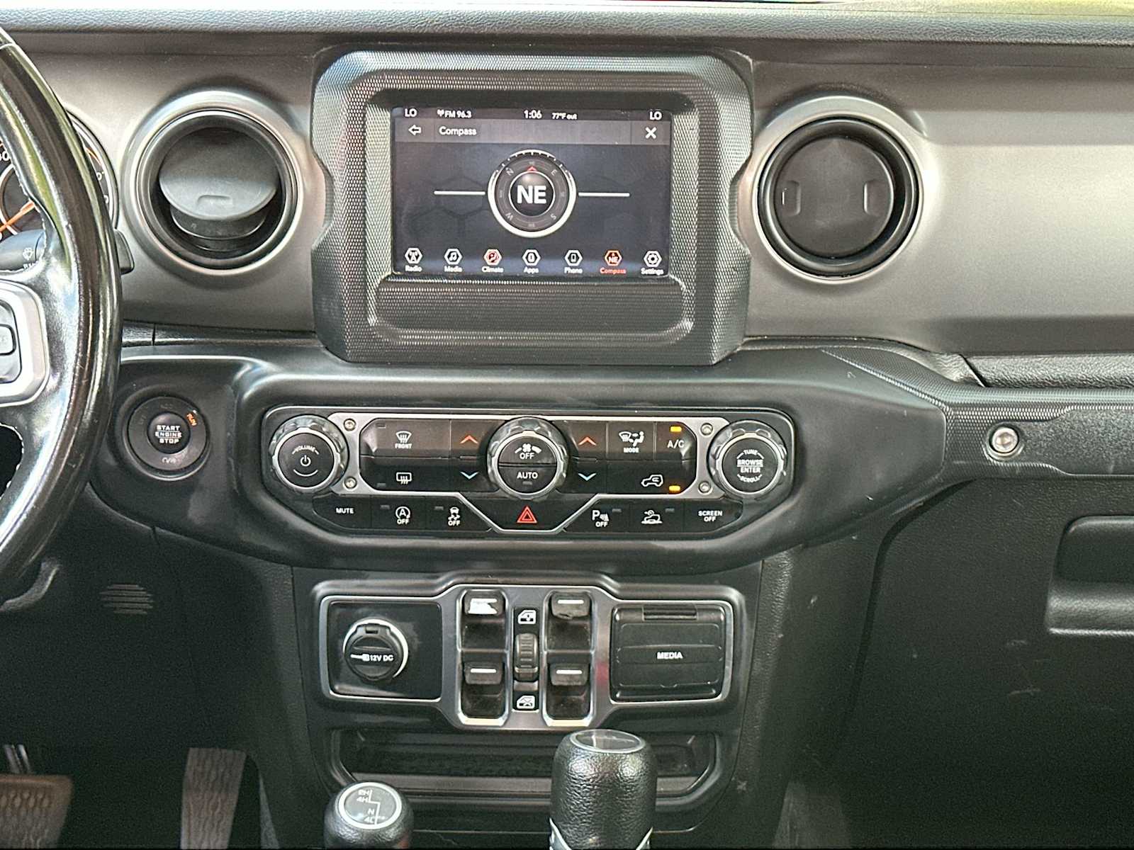Thumbnail: 2020 Jeep Gladiator - 26