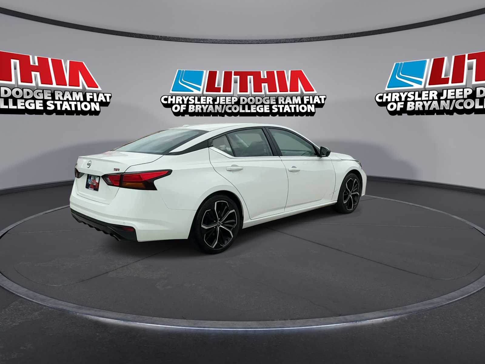 Thumbnail: 2024 Nissan Altima - 8