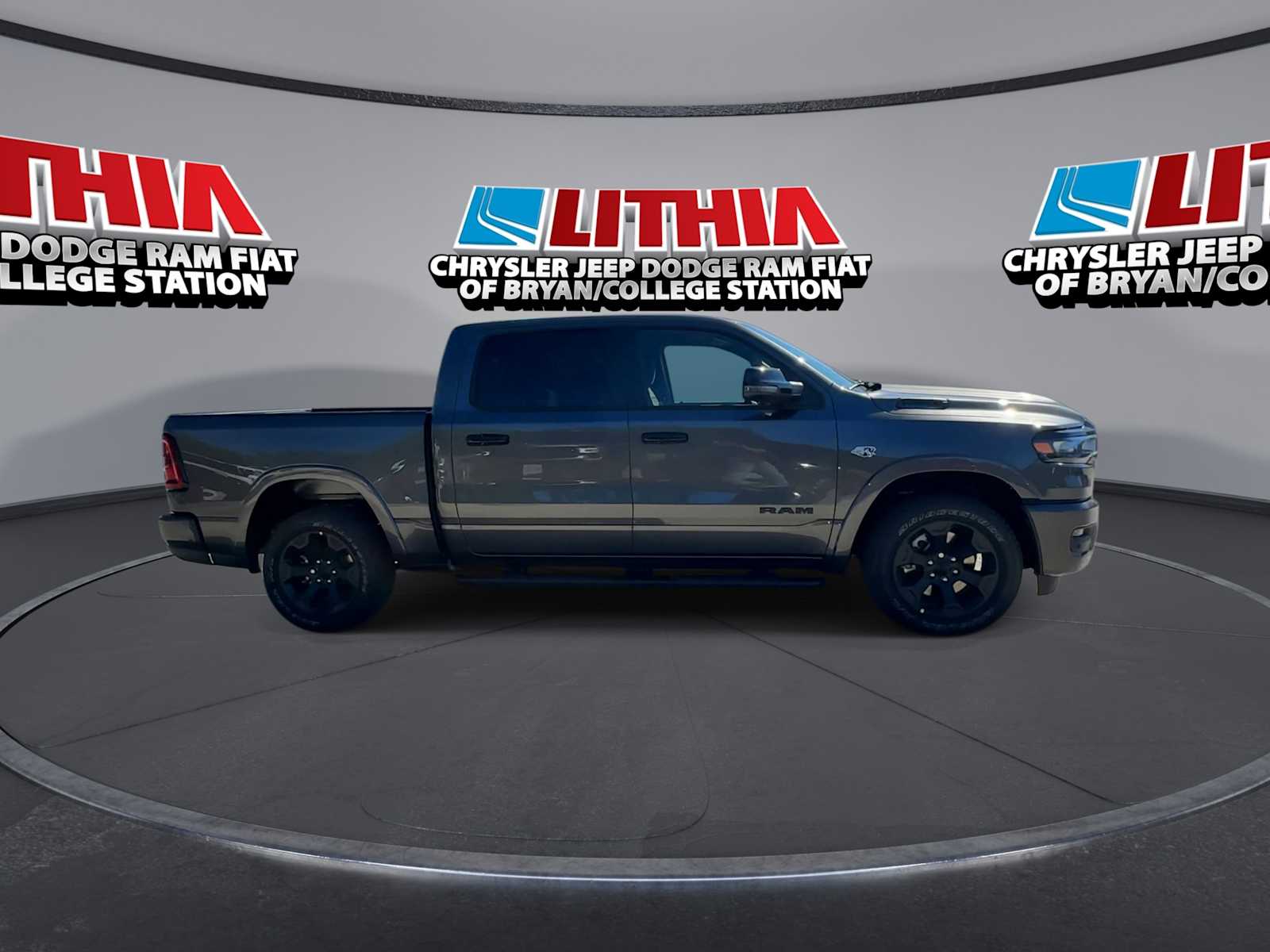 Thumbnail: 2026 RAM 1500 - 9