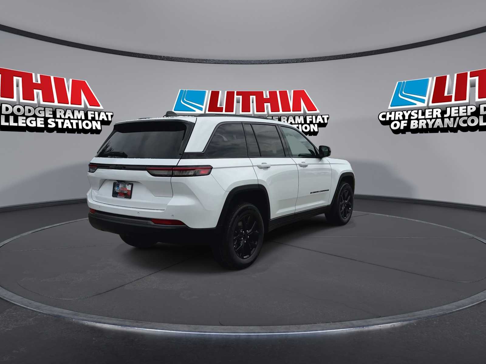 Thumbnail: 2026 Jeep Grand Cherokee - 8