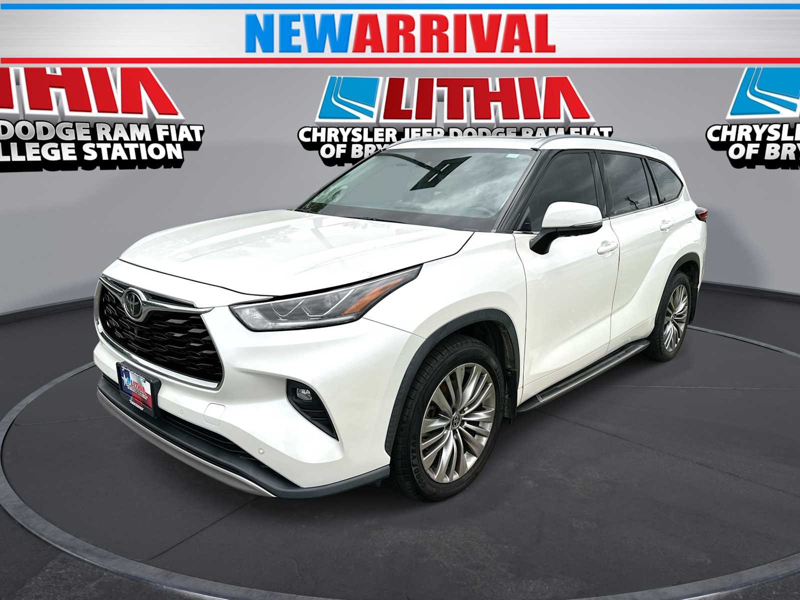 Thumbnail: 2020 Toyota Highlander - 1