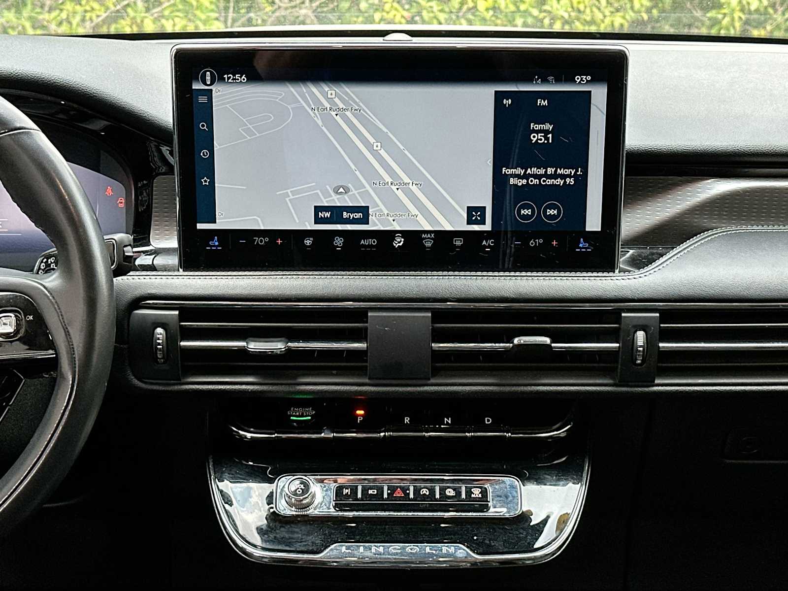 Thumbnail: 2023 Lincoln Corsair - 26