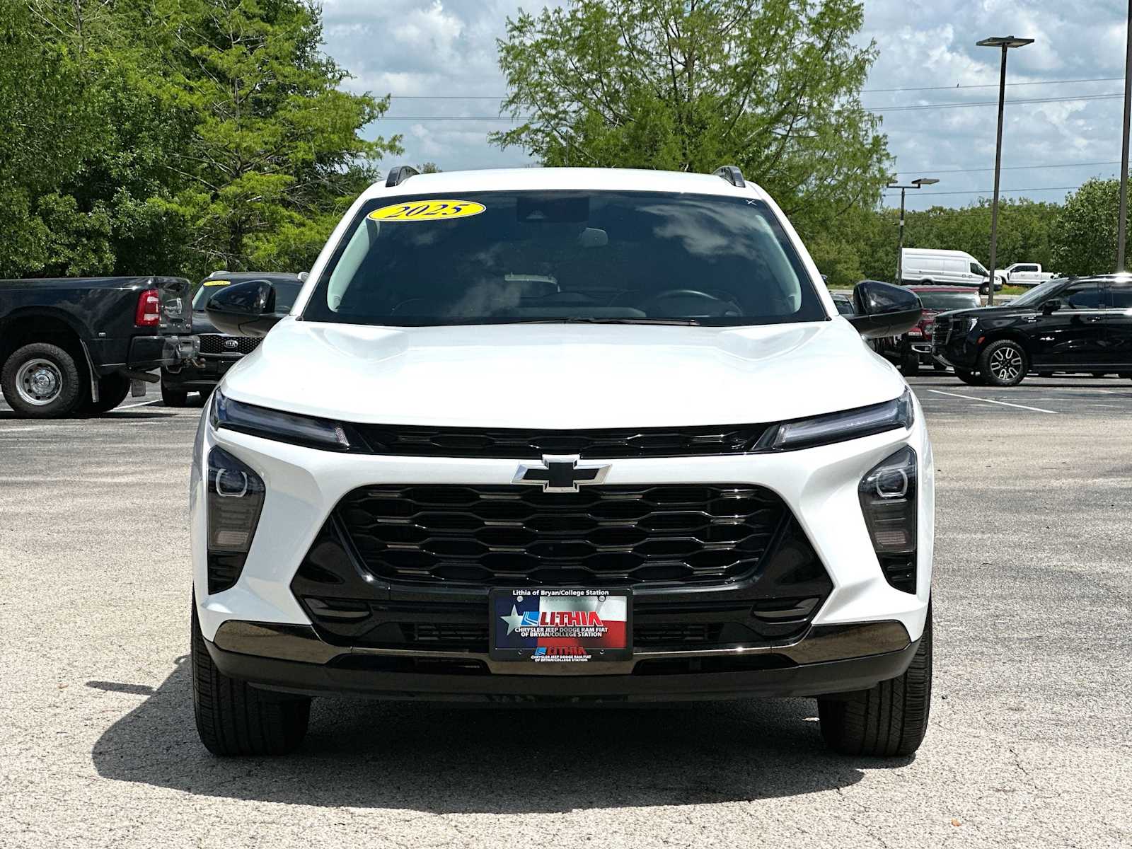 Thumbnail: 2025 Chevrolet Trax - 10