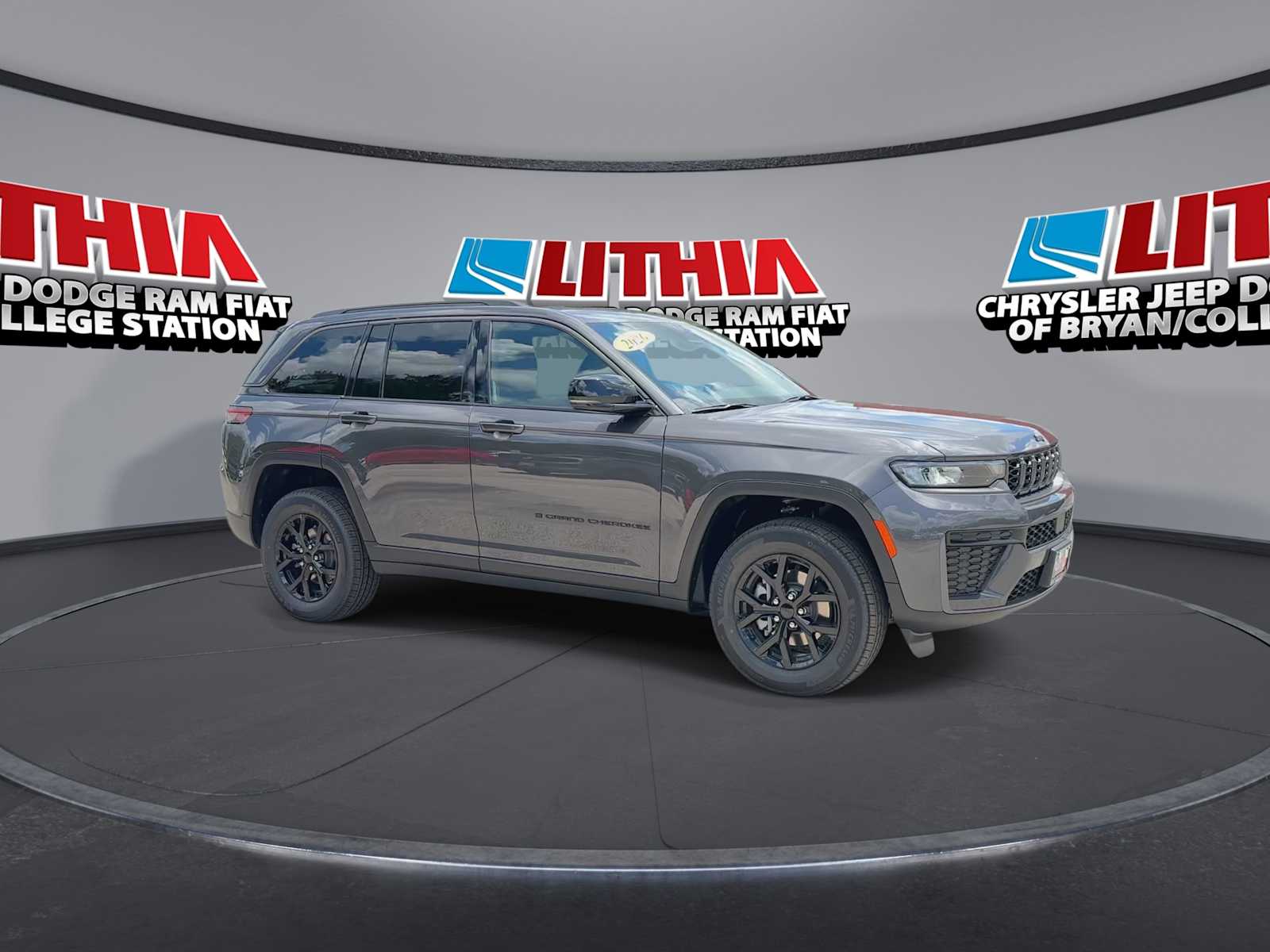 Thumbnail: 2026 Jeep Grand Cherokee - 2