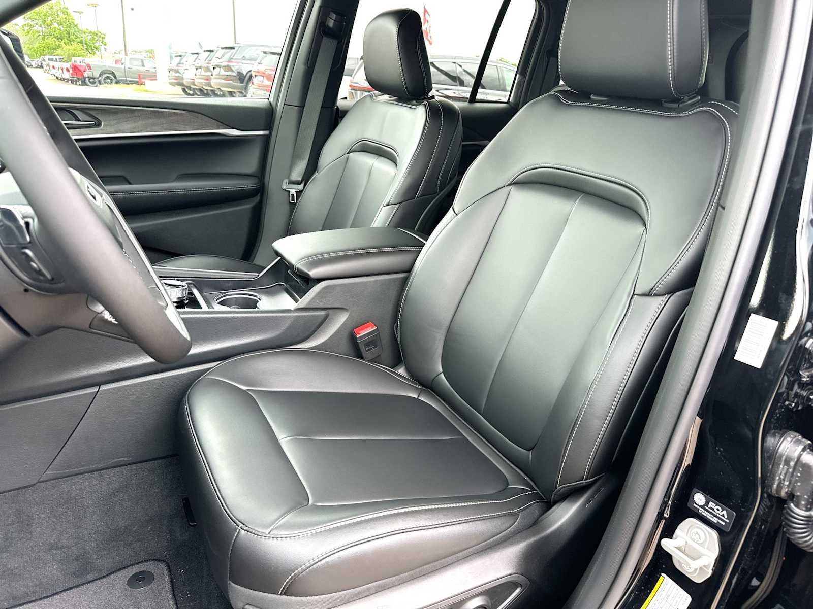 Thumbnail: 2026 Jeep Grand Cherokee - 17