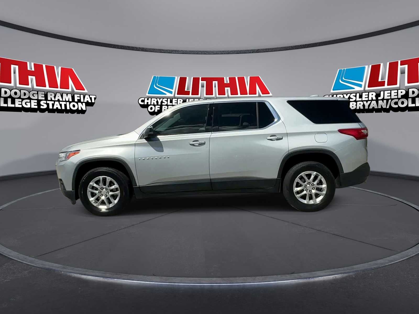 Thumbnail: 2021 Chevrolet Traverse - 5