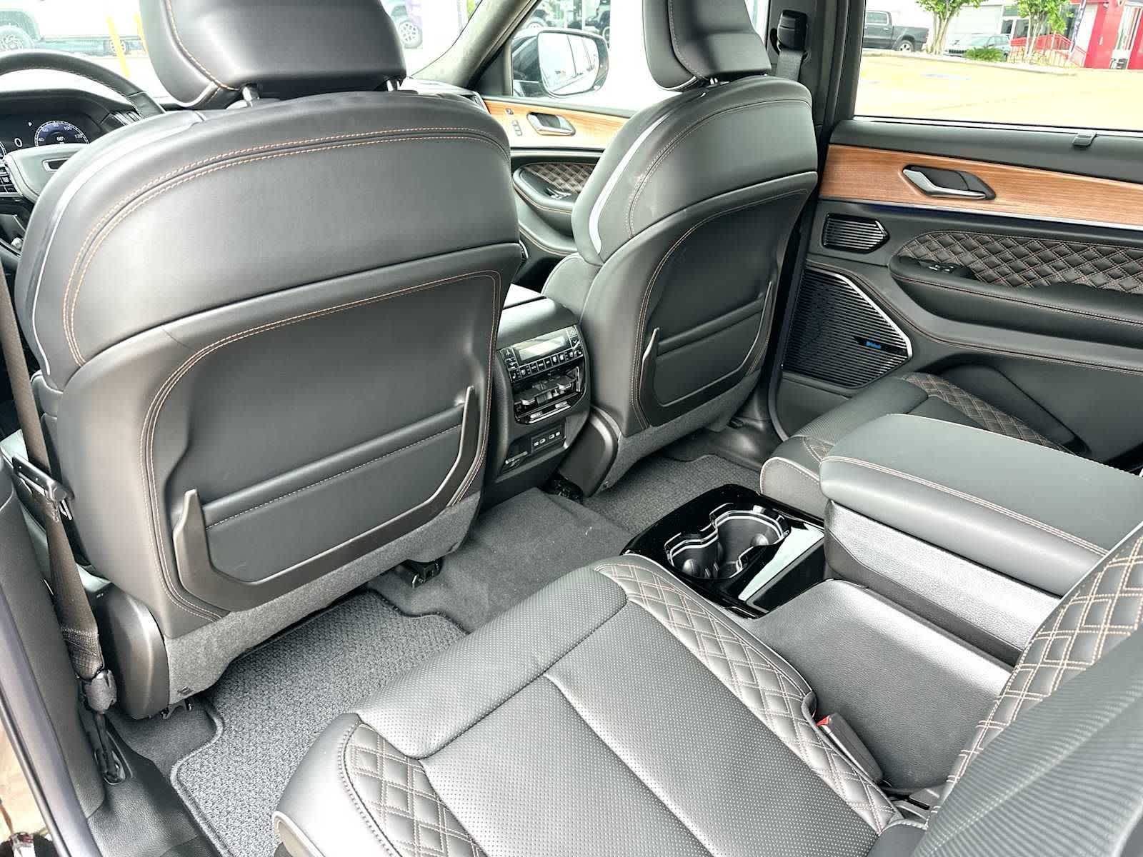 Thumbnail: 2026 Jeep Grand Cherokee - 24