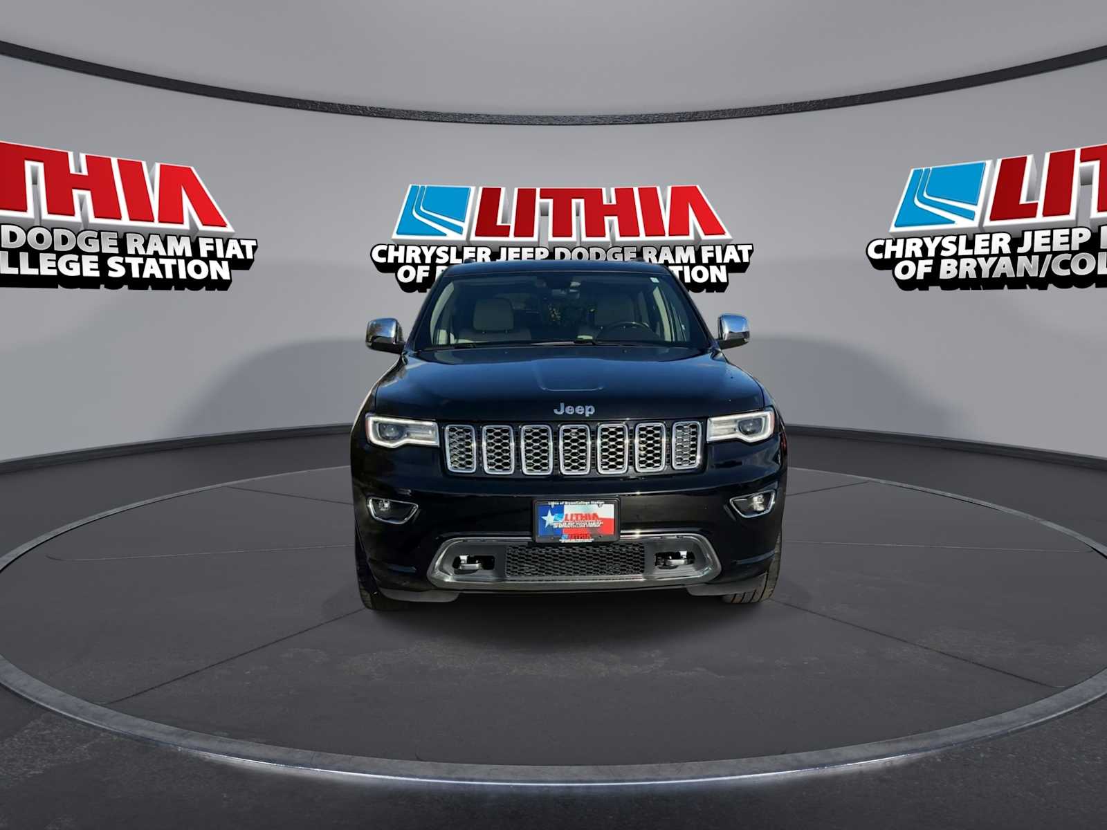 Thumbnail: 2017 Jeep Grand Cherokee - 3