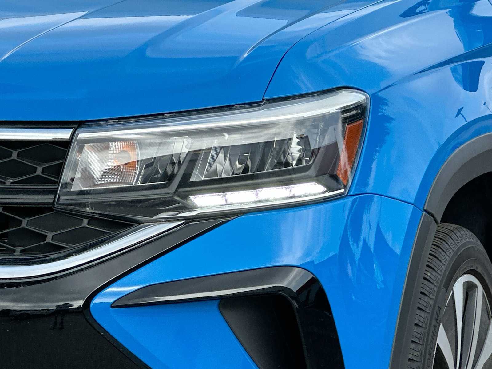 Thumbnail: 2023 Volkswagen Taos - 16