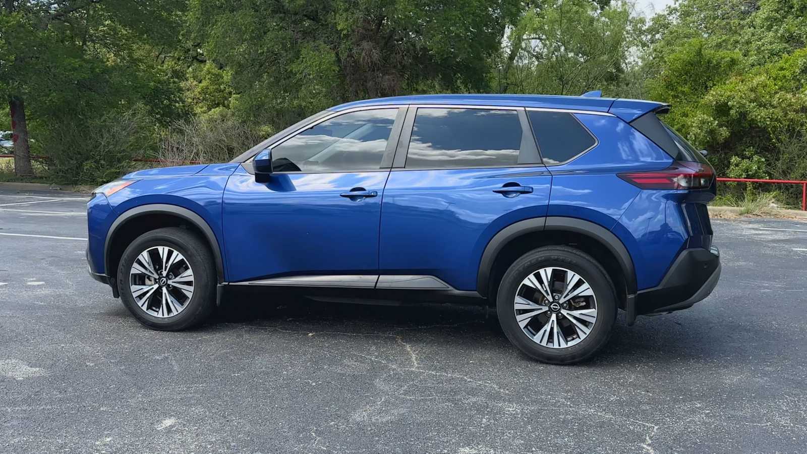 Thumbnail: 2023 Nissan Rogue - 5