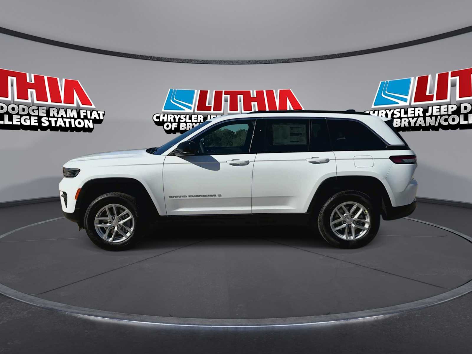 Thumbnail: 2025 Jeep Grand Cherokee - 5