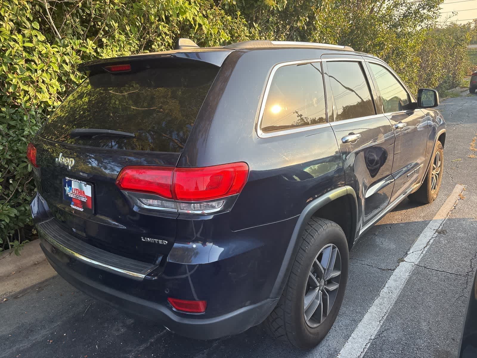 Thumbnail: 2017 Jeep Grand Cherokee - 2