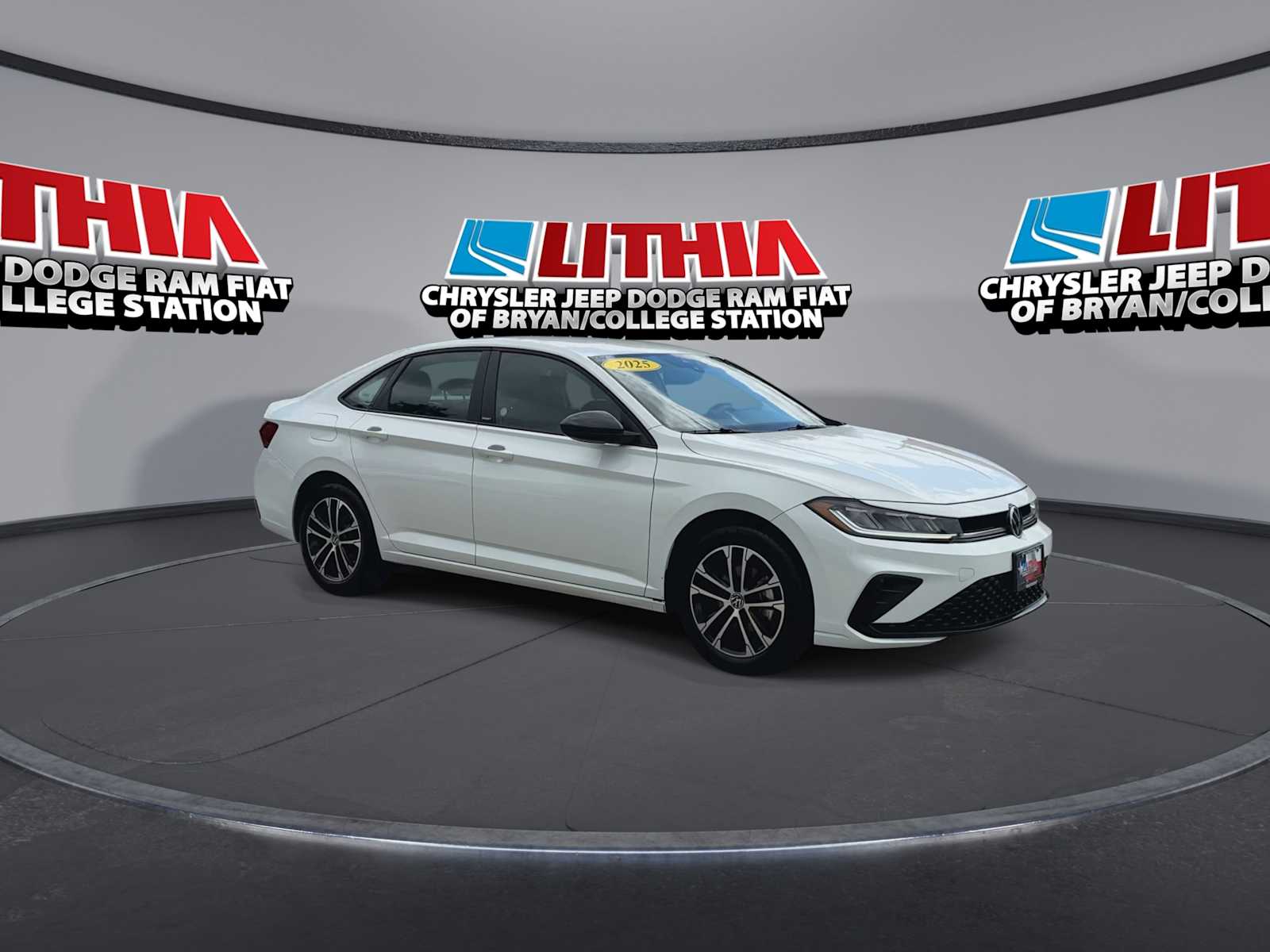 Thumbnail: 2025 Volkswagen Jetta - 2