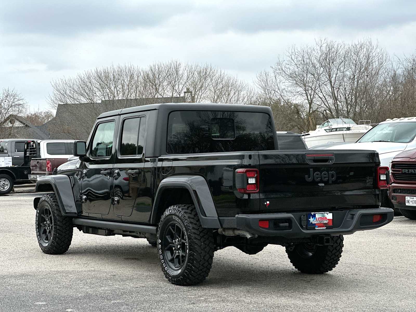Thumbnail: 2026 Jeep Gladiator - 13