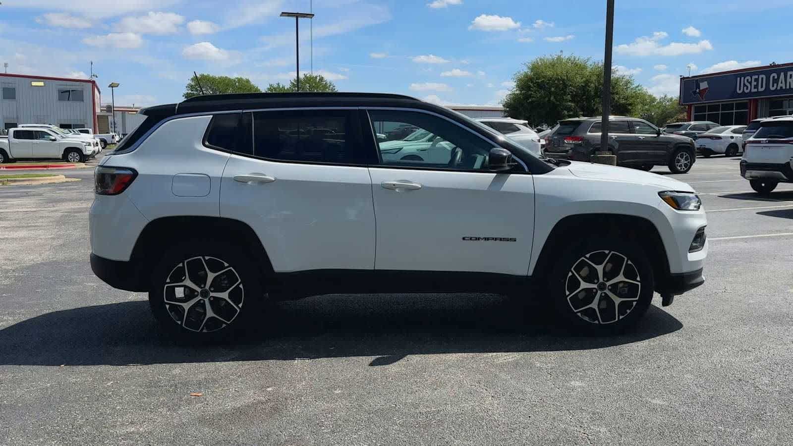 Thumbnail: 2025 Jeep Compass - 9