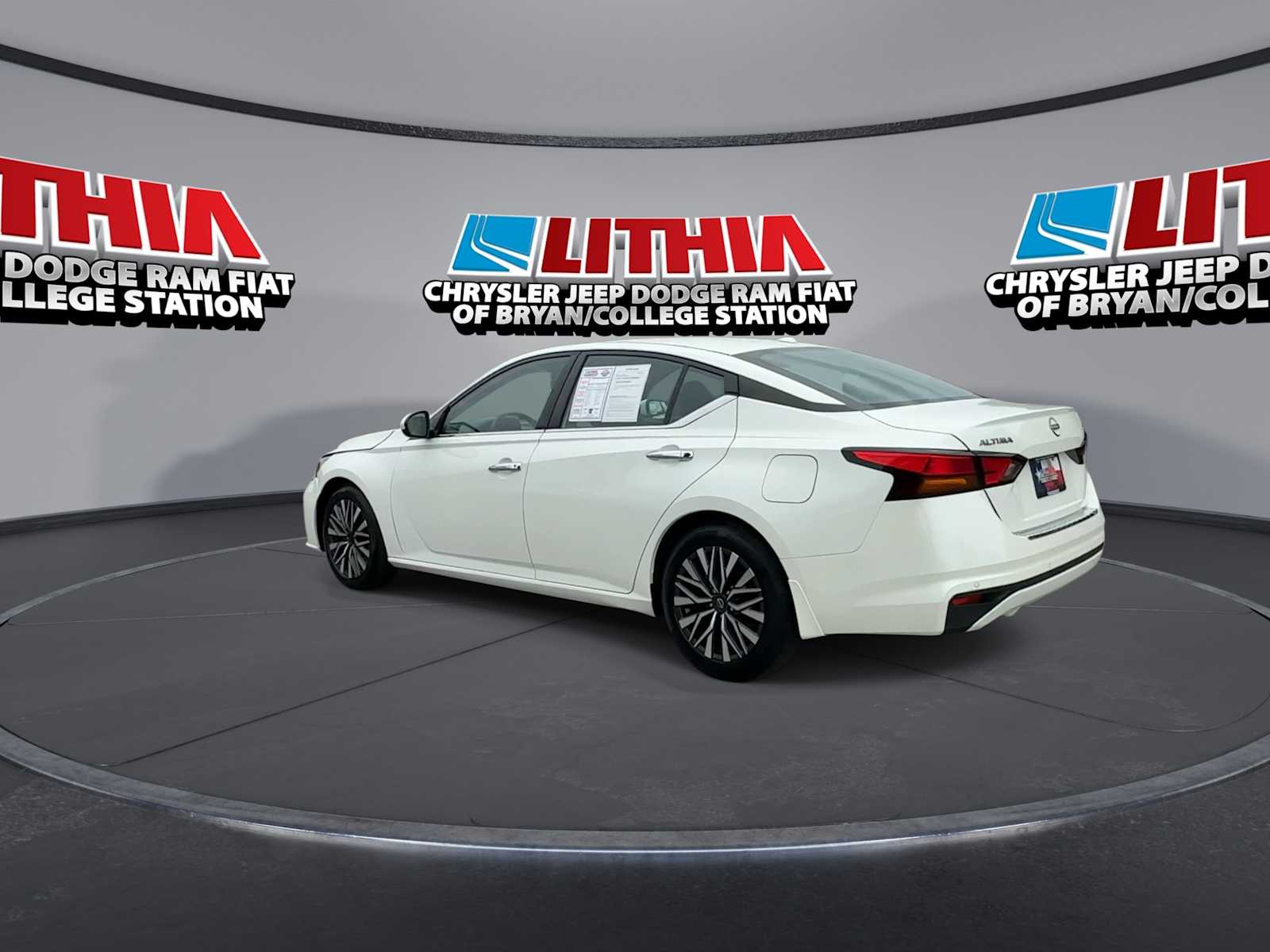 Thumbnail: 2023 Nissan Altima - 6