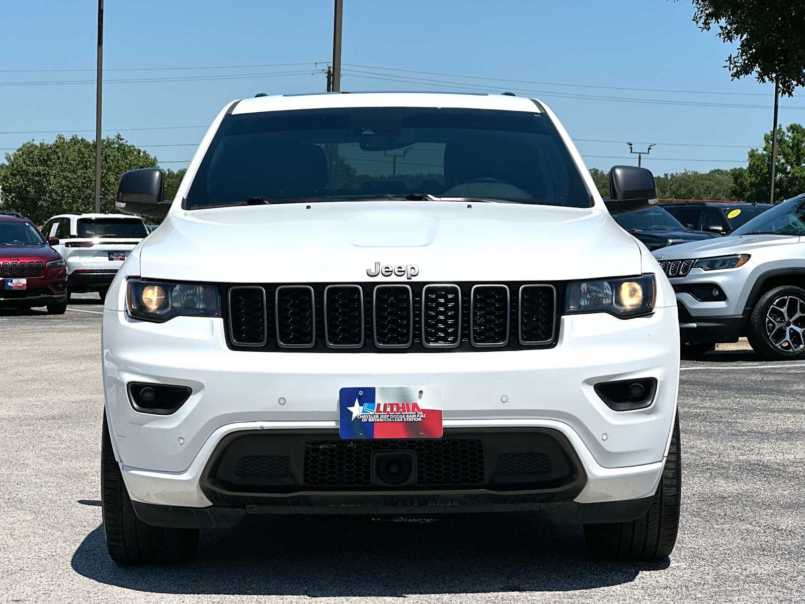 Thumbnail: 2021 Jeep Grand Cherokee - 10