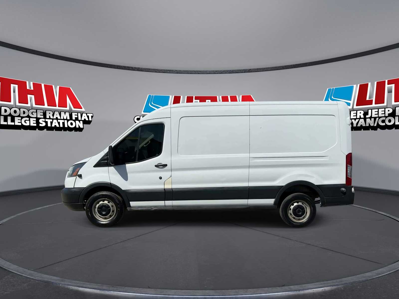 Thumbnail: 2016 Ford Transit Series - 5