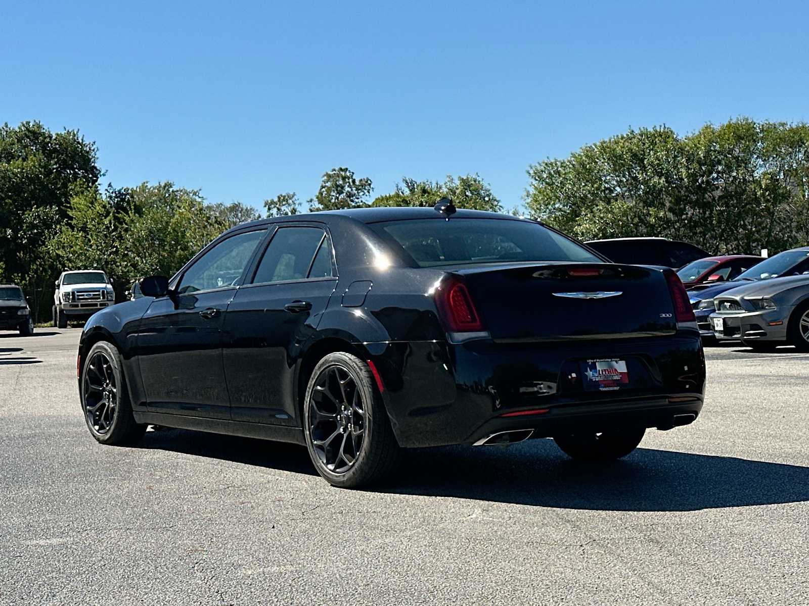Thumbnail: 2019 Chrysler 300 - 13