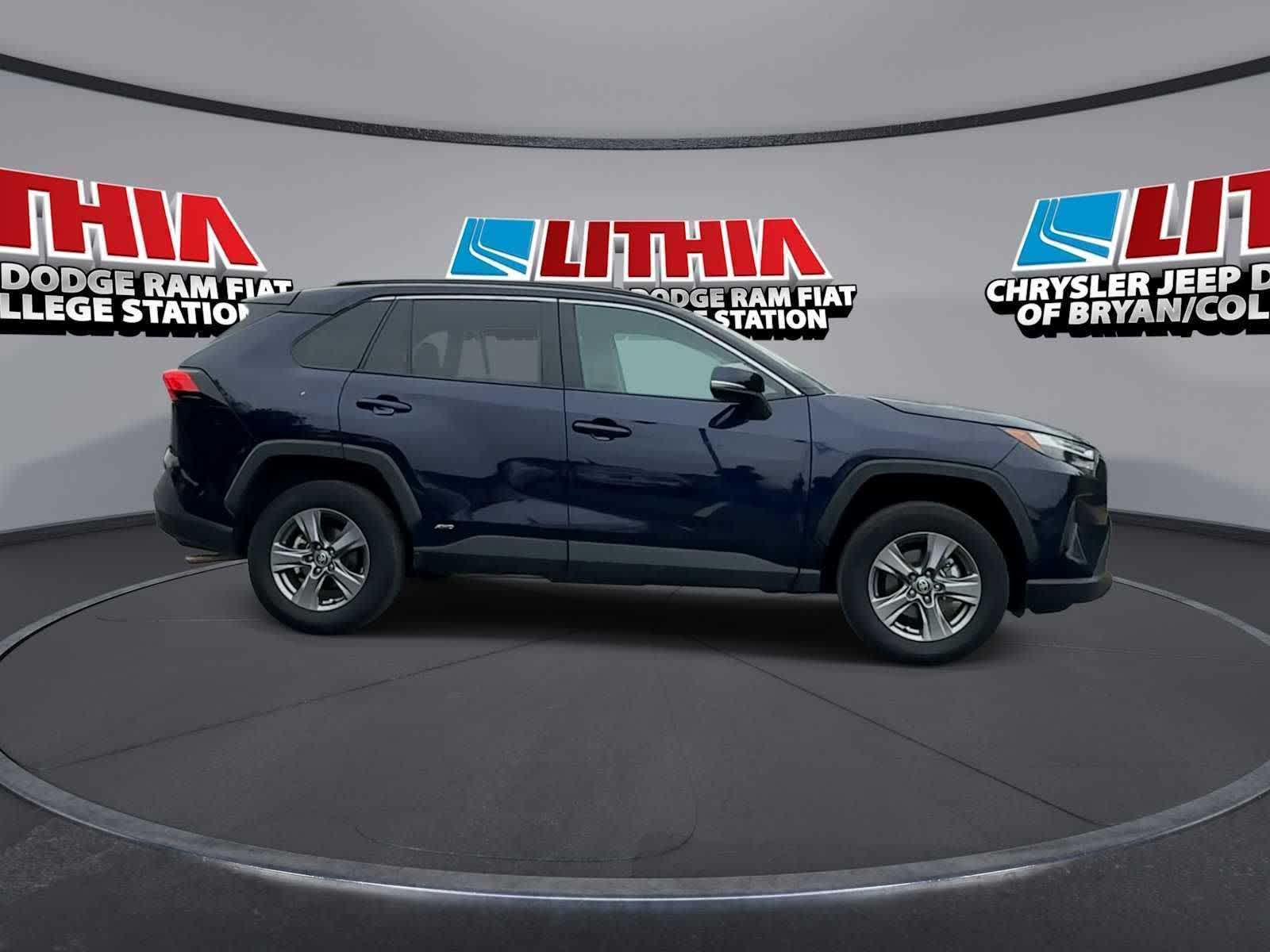 Thumbnail: 2024 Toyota RAV4 - 9