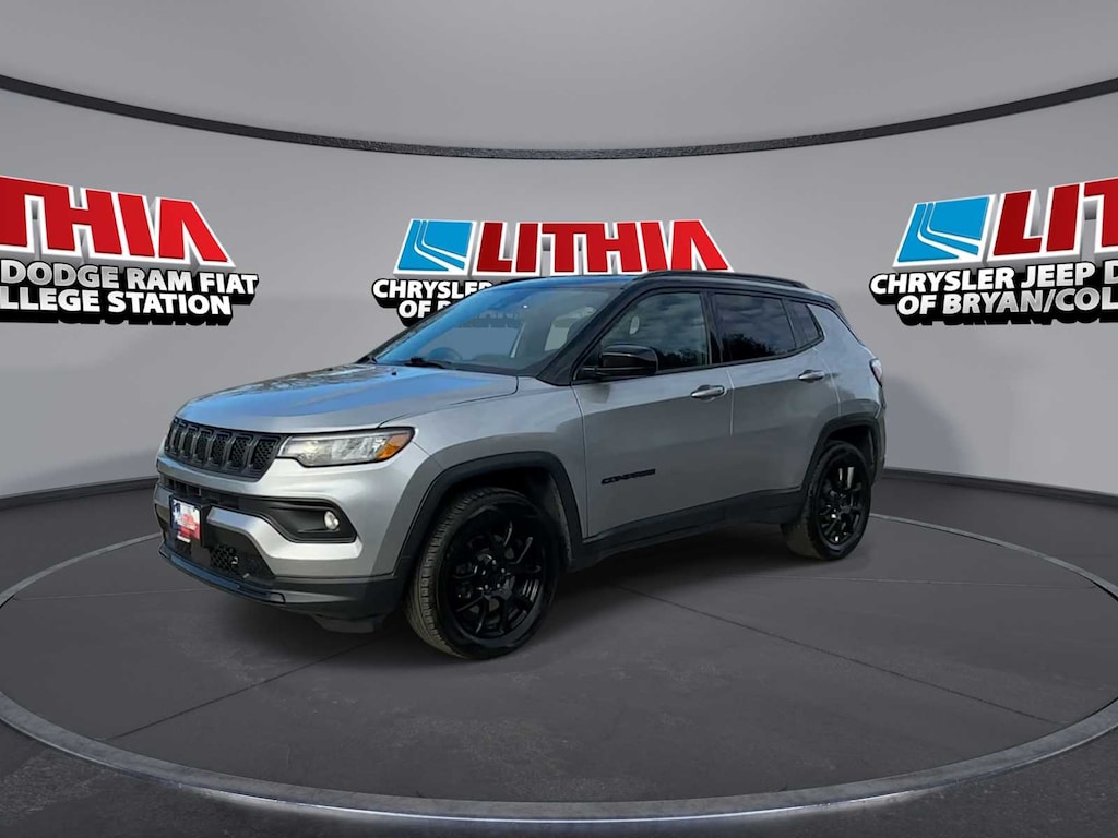 Used 2023 Jeep Compass Latitude SUV
