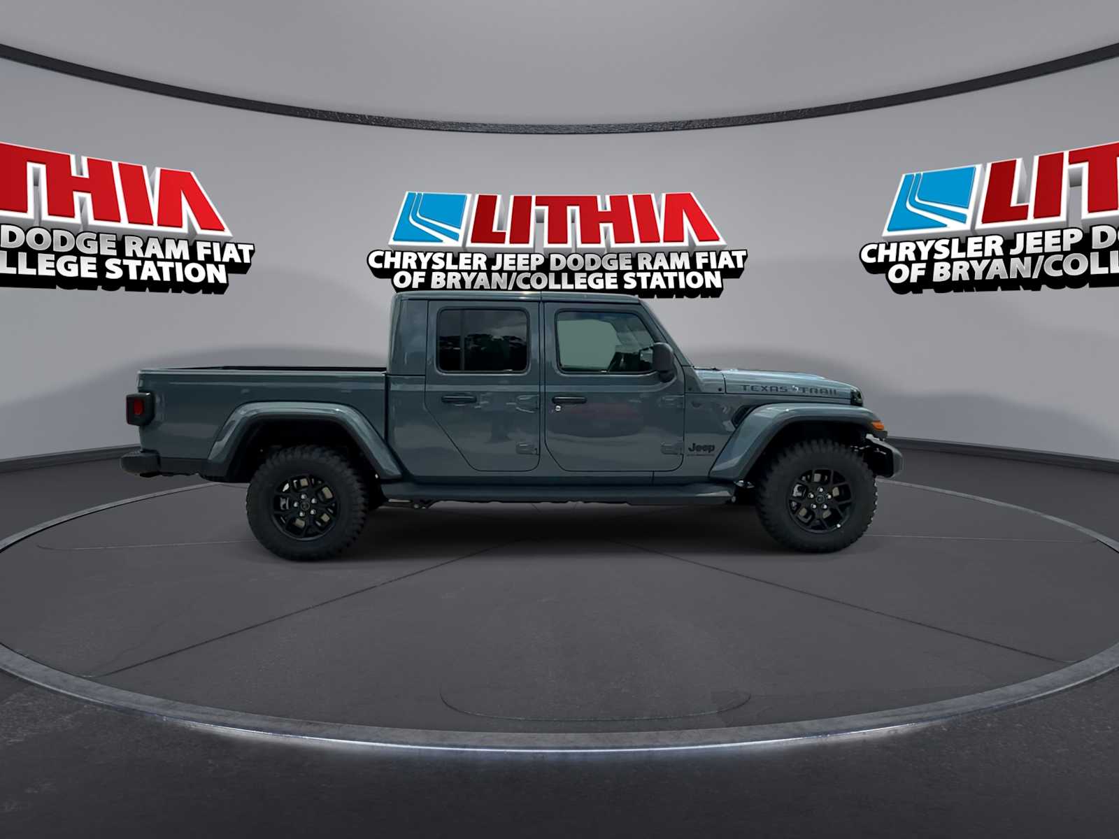Thumbnail: 2026 Jeep Gladiator - 9