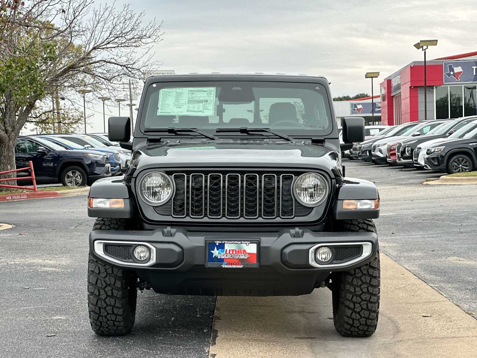 Thumbnail: 2026 Jeep Gladiator - 10