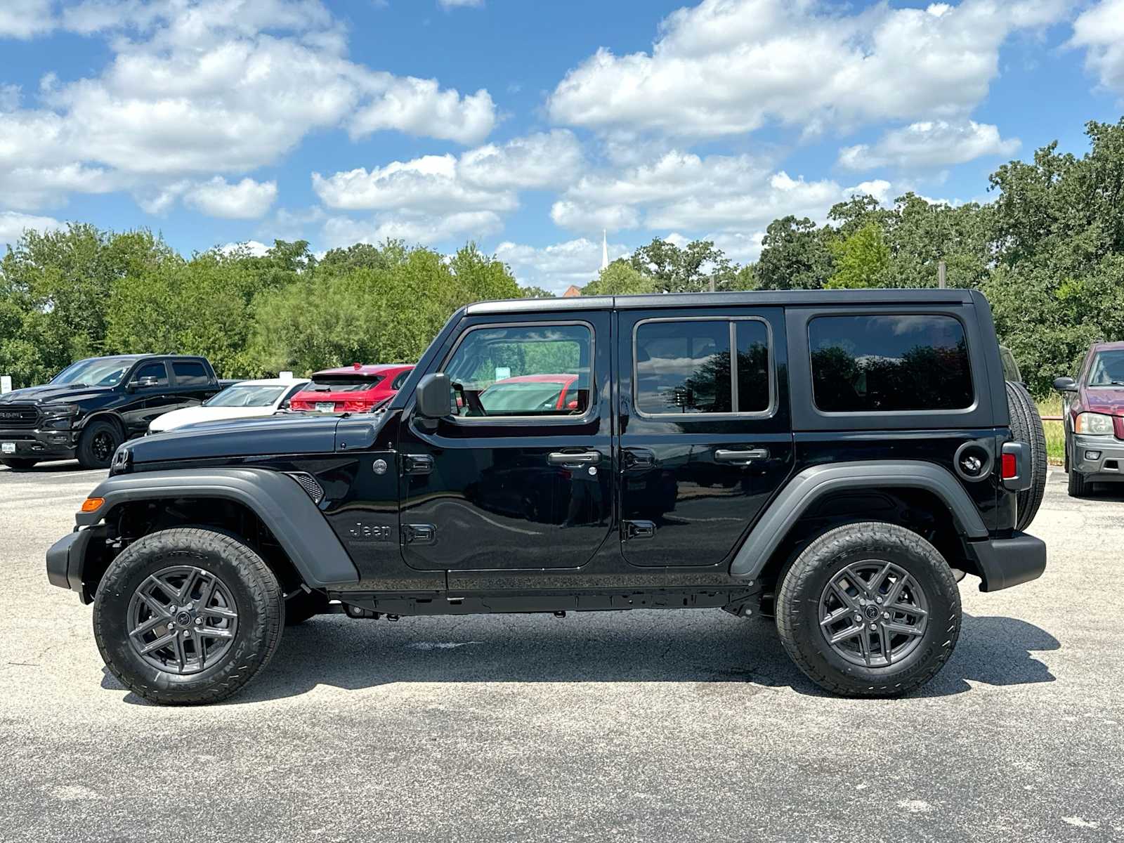 Thumbnail: 2025 Jeep Wrangler - 12