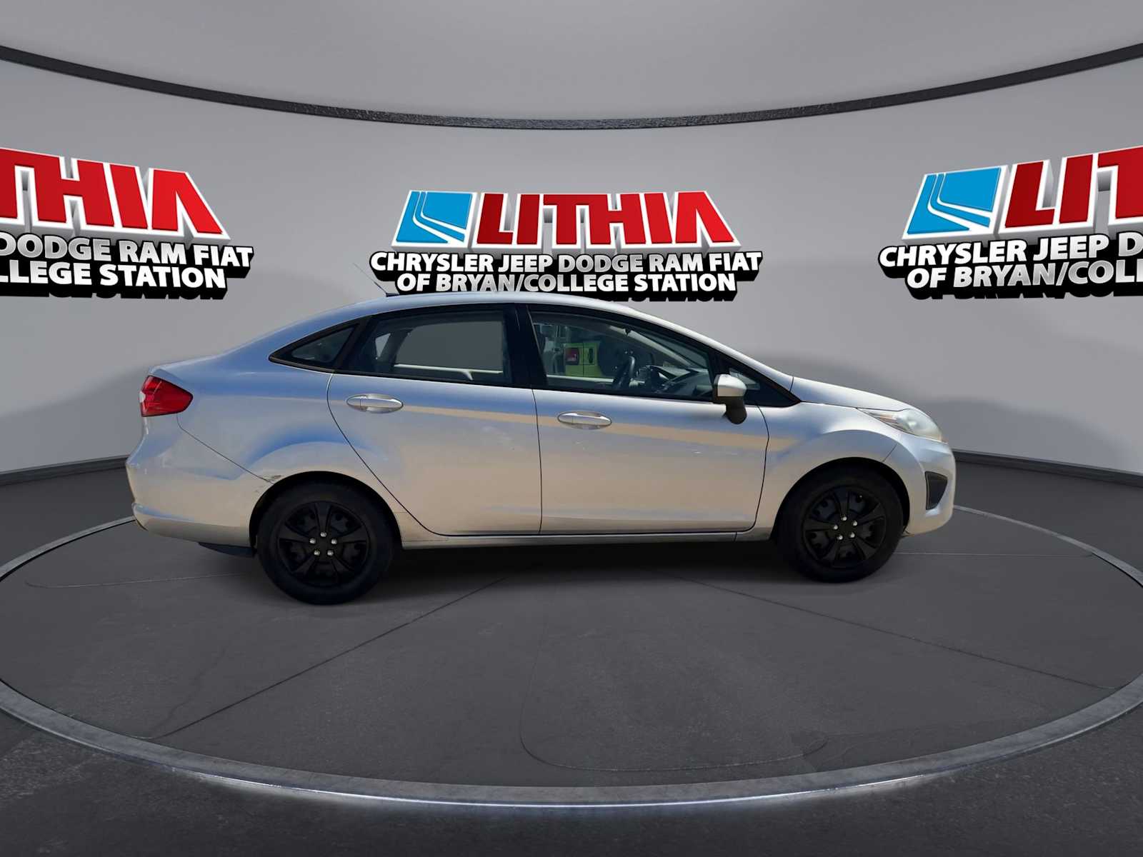 2012 Ford Fiesta S 9