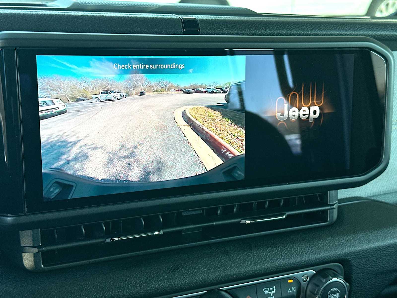 Thumbnail: 2026 Jeep Gladiator - 20