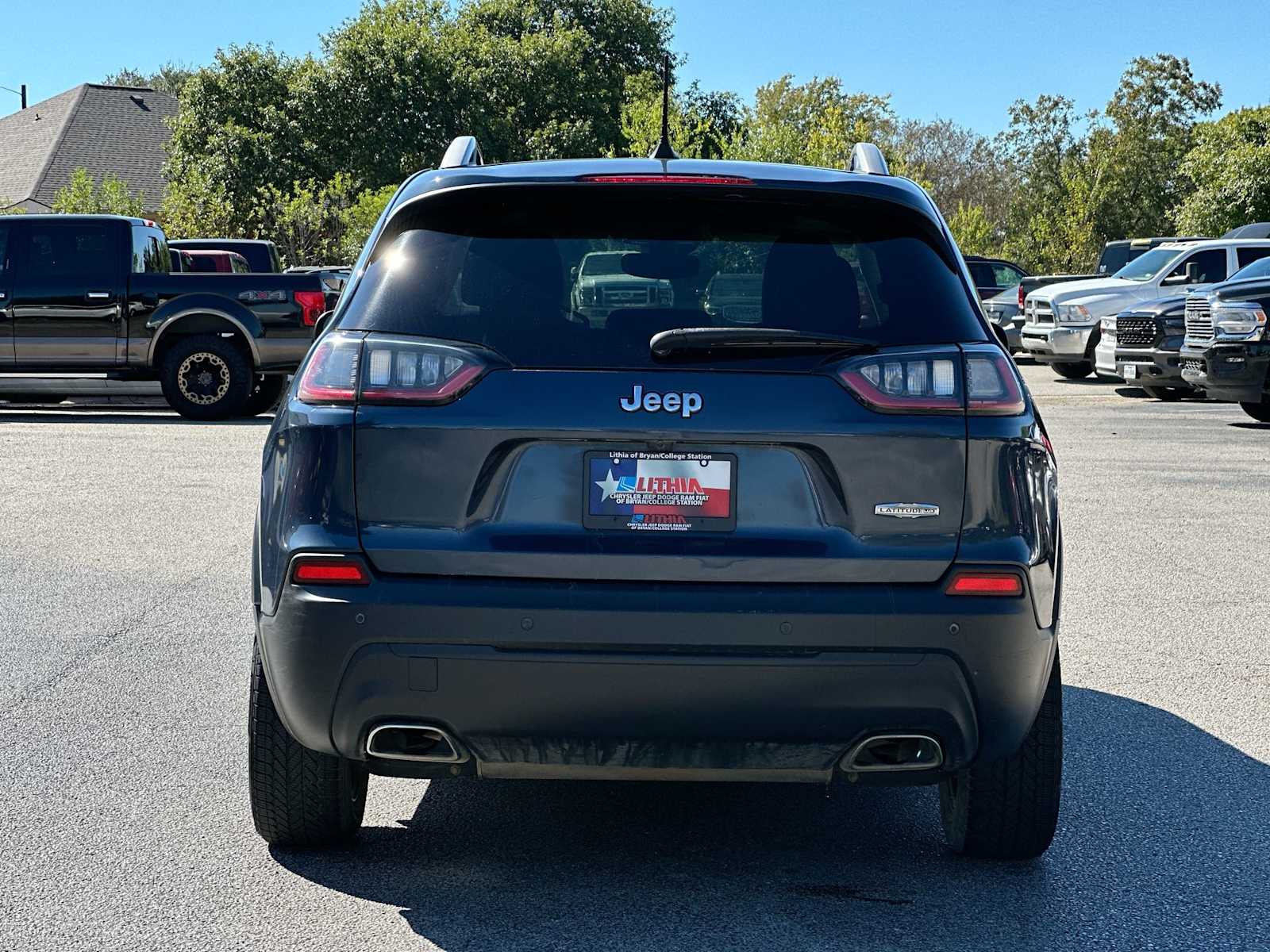 Thumbnail: 2021 Jeep Cherokee - 14