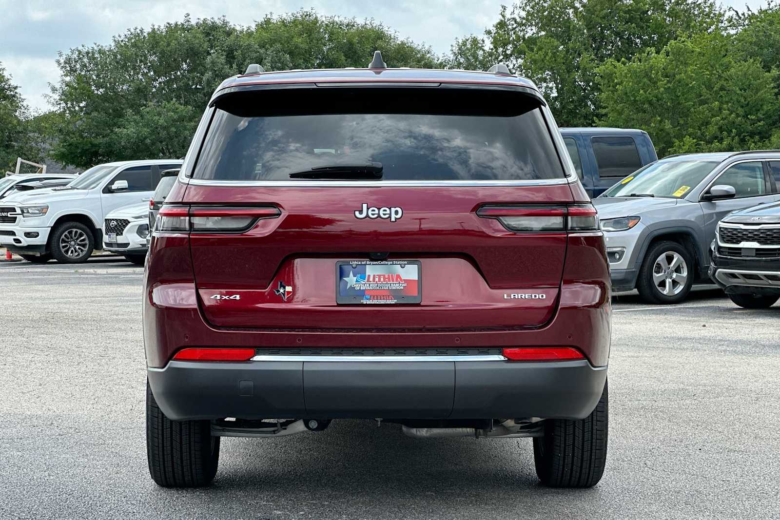 2024 Jeep Grand Cherokee L Laredo 14