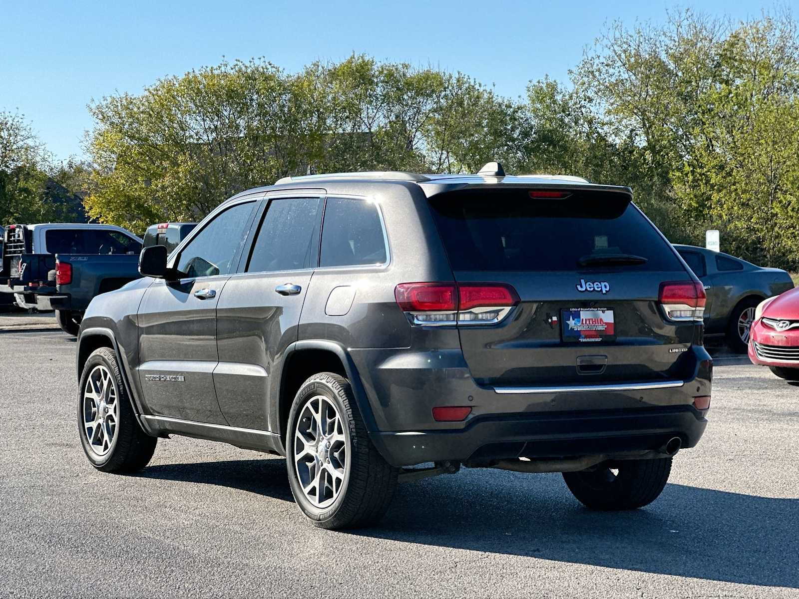 Thumbnail: 2020 Jeep Grand Cherokee - 13