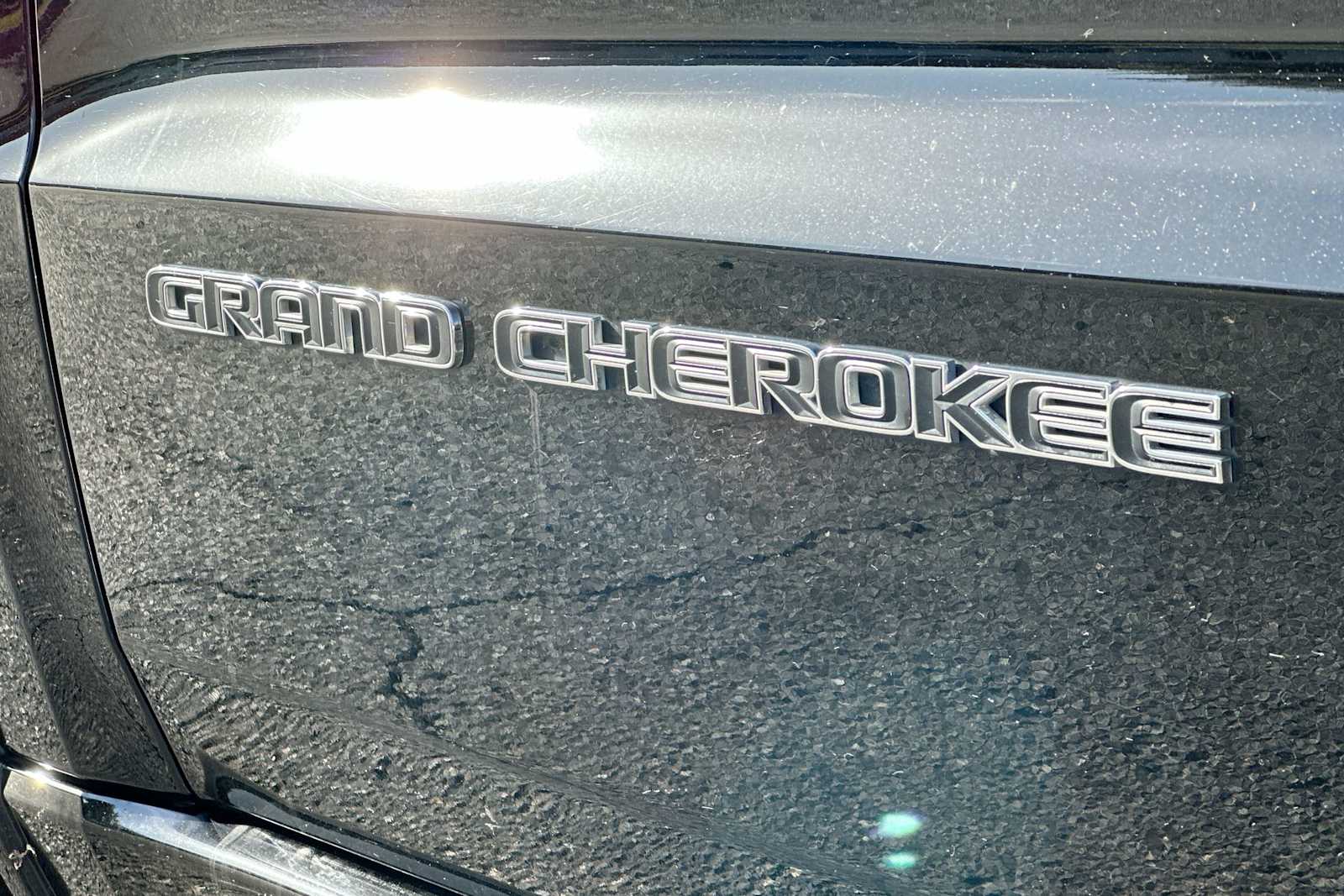Thumbnail: 2017 Jeep Grand Cherokee - 16