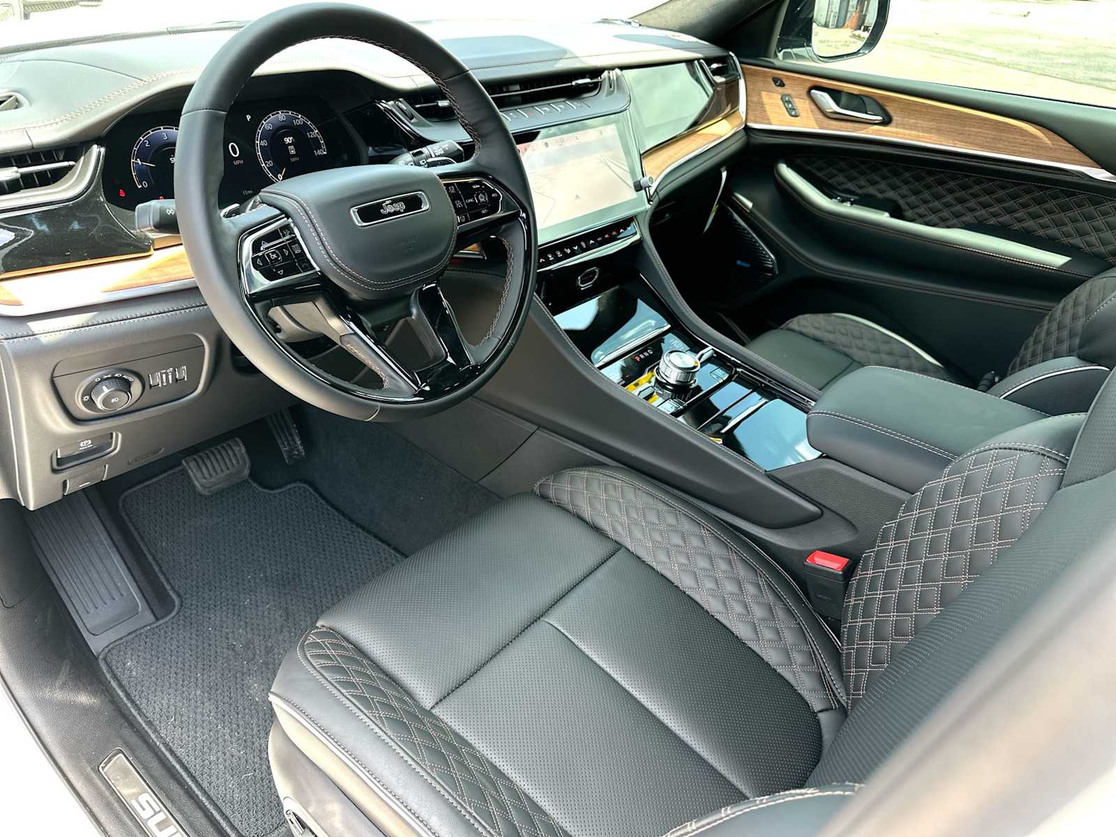 Thumbnail: 2026 Jeep Grand Cherokee - 18