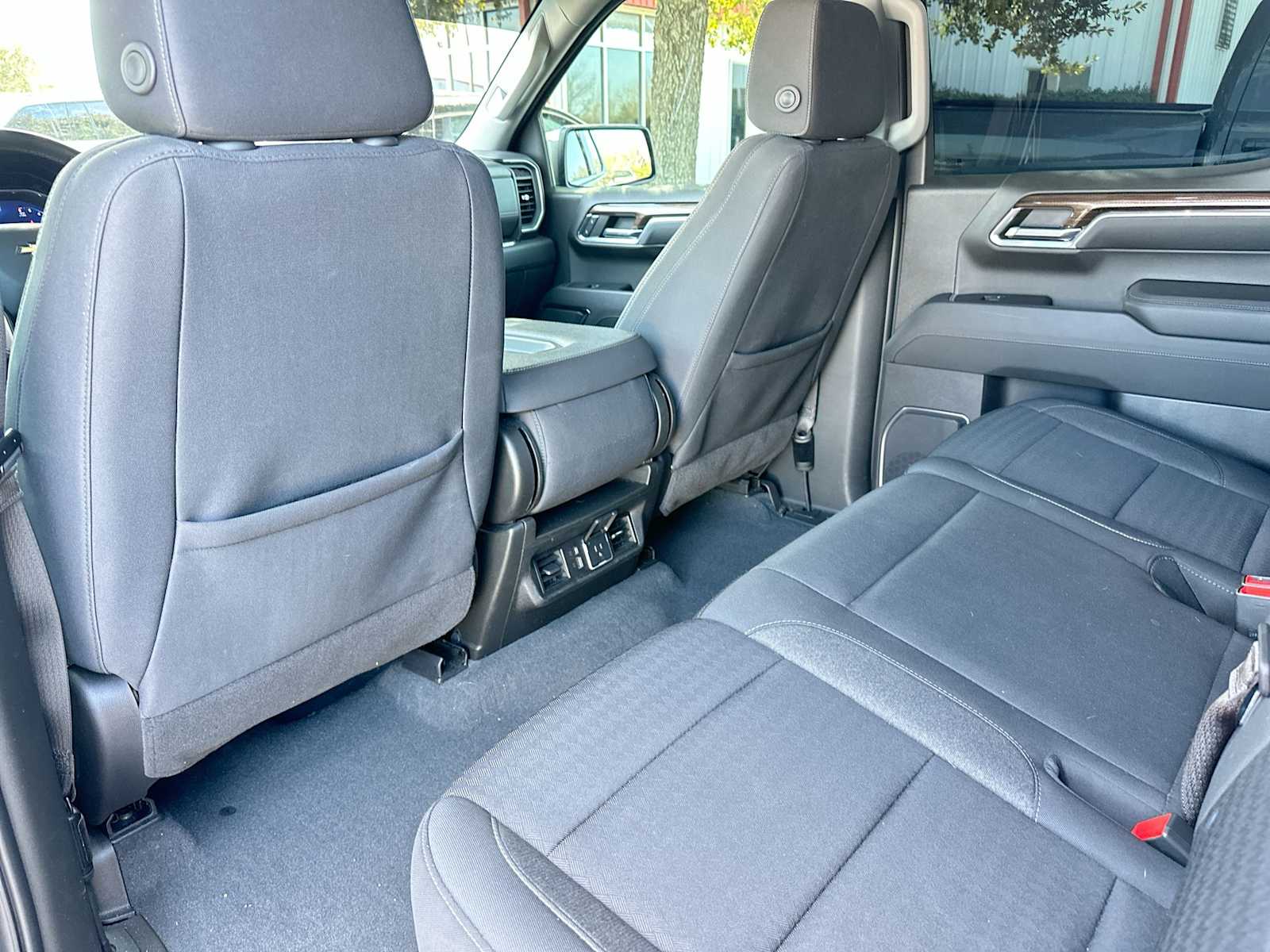 Thumbnail: 2023 Chevrolet Silverado 1500 - 24