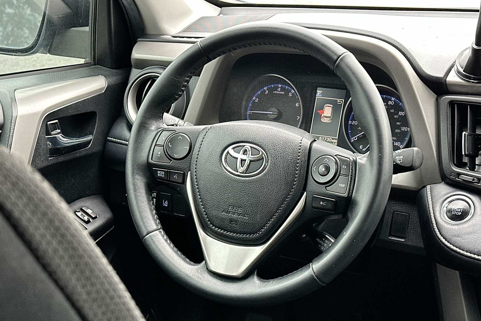 Thumbnail: 2018 Toyota RAV4 - 27