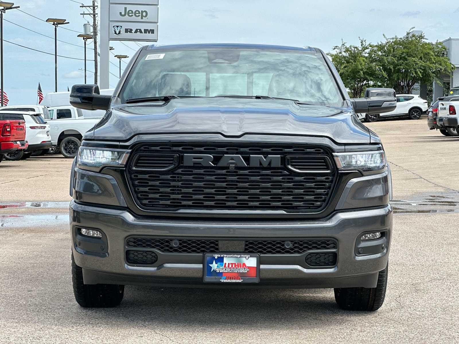 Thumbnail: 2026 RAM 1500 - 10