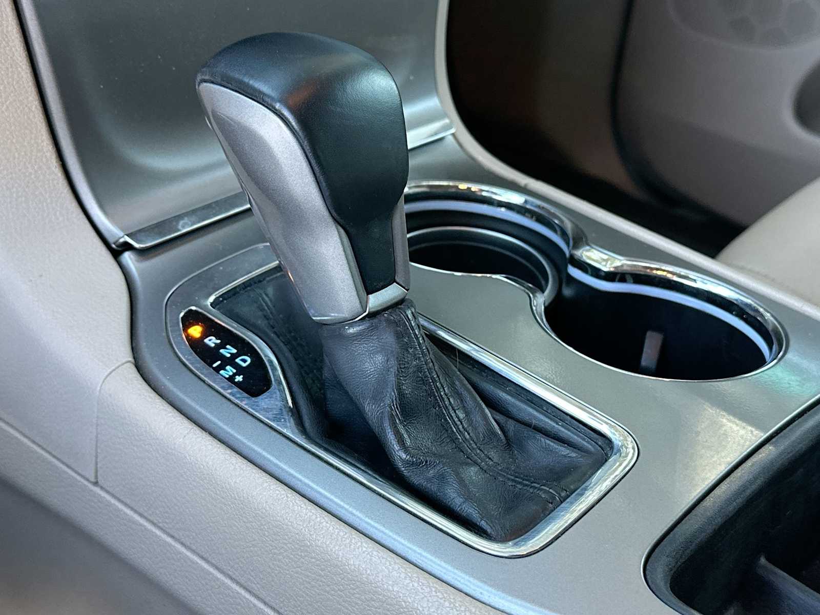 Thumbnail: 2020 Jeep Grand Cherokee - 21