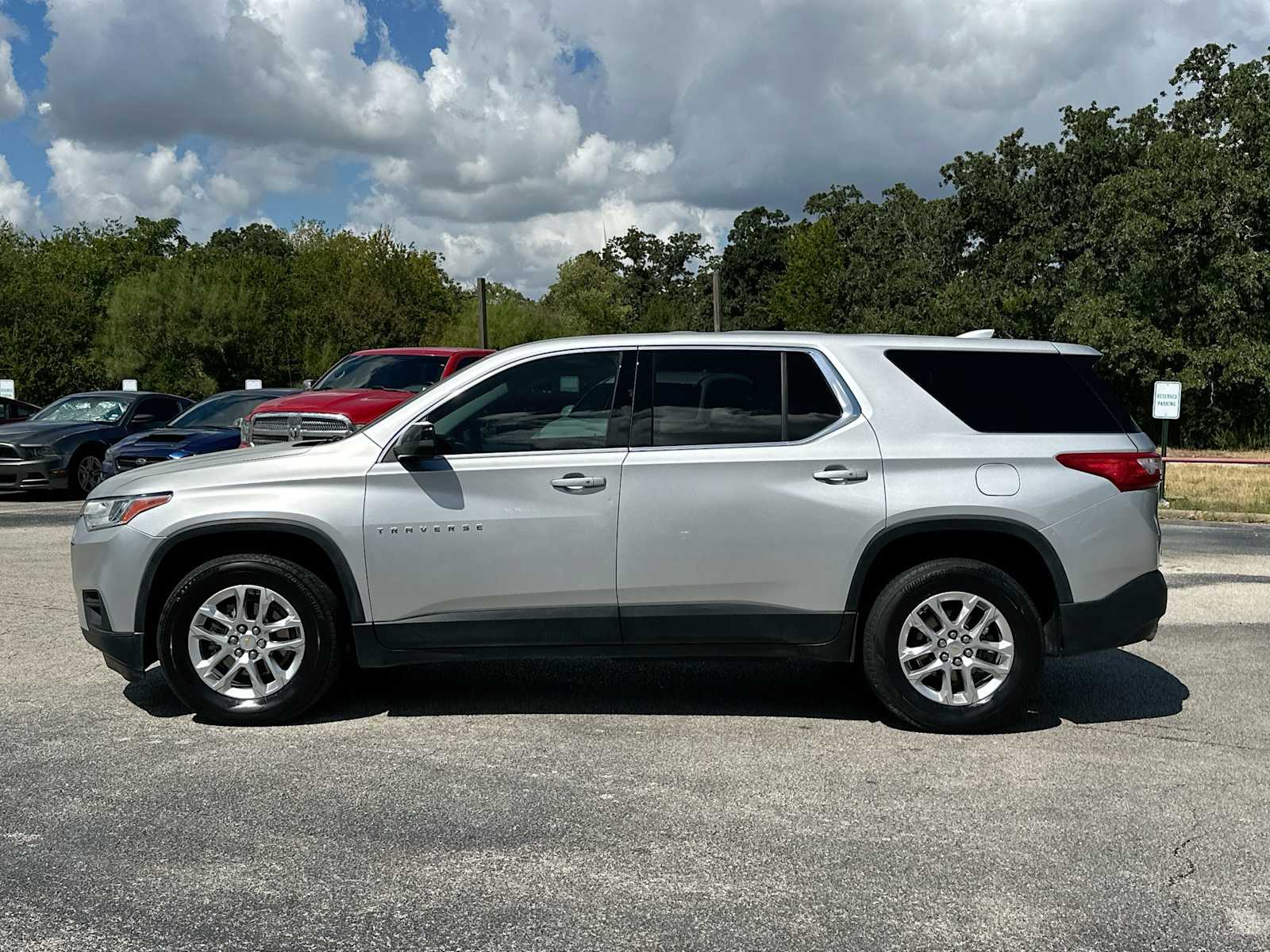 Thumbnail: 2021 Chevrolet Traverse - 12